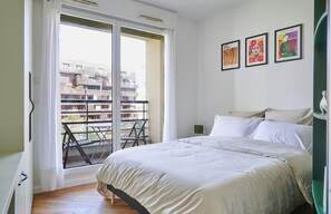 1 bedroom, desk, iron/ironing board, free WiFi