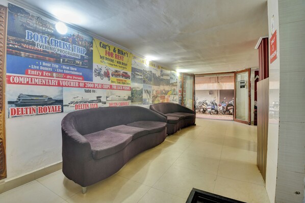 Reception - OYO Flagship Travo Suites Panjim (Panaji)