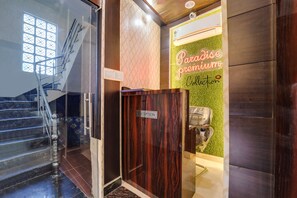 Reception - Super OYO Flagship Hotel Paradise (Varanasi)