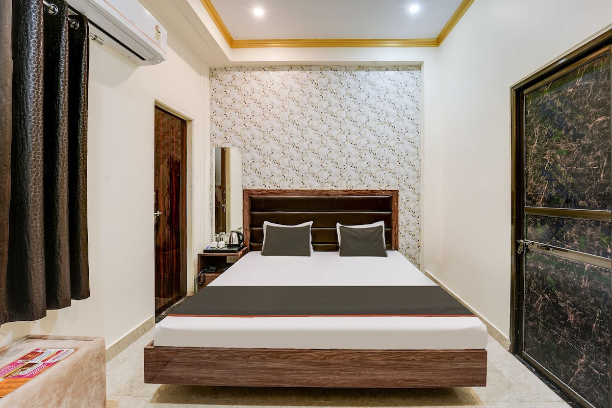 Classic Room | 1 bedroom, desk, WiFi (free)
