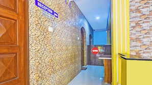 Reception - OYO Flagship Peppy Guest House (Calangute)