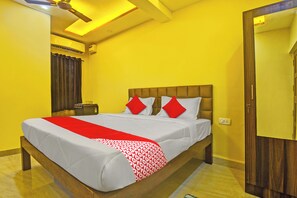 Deluxe Double Room | 1 bedroom, bed sheets - OYO Flagship Peppy Guest House (Calangute)