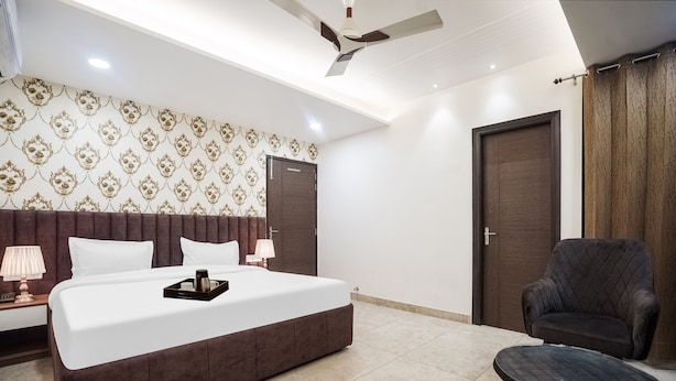 Classic Room - OYO Blue Stone Residency (Ludhiana)