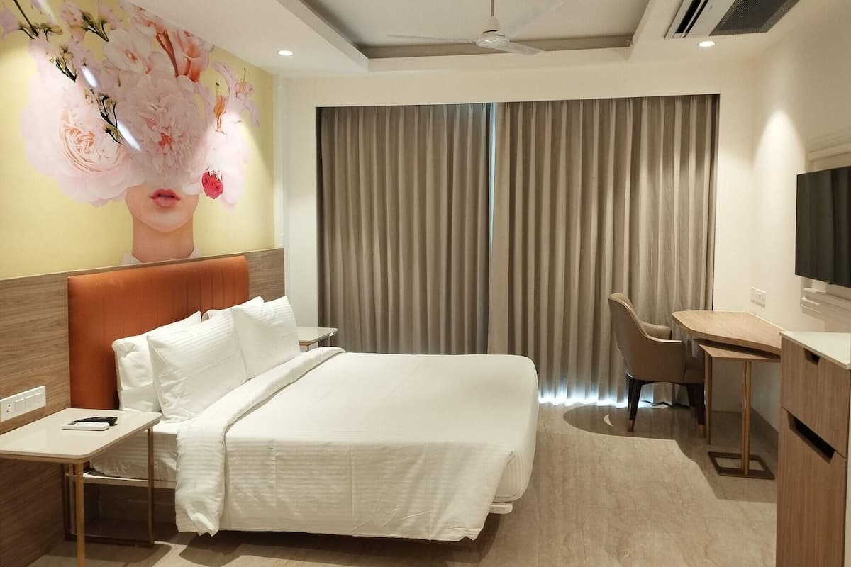 Premium bedding, minibar, desk, laptop workspace