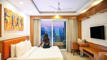 Premium bedding, minibar, desk, laptop workspace