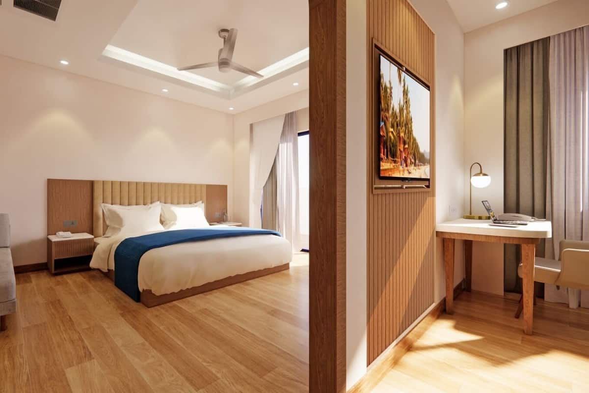 Suite, 1 King Bed | 1 bedroom, premium bedding, minibar, desk