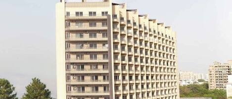 واجهة المنشأة