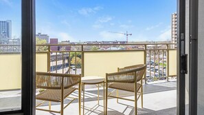 Interior - Landing | Stylish 1BD, Pool, Gym (Fort Wayne)