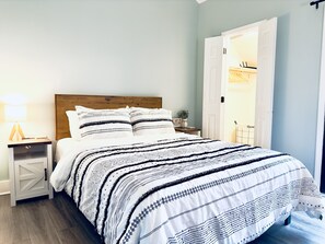 1 bedroom, desk, iron/ironing board, free WiFi