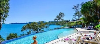 Shorelines 22, Shorelines 22 on Hamilton Island
