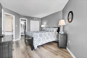 2 bedrooms, iron/ironing board, free WiFi - Newly Renovated & Charming Coastal 2-bedroom Oceanfront Unit (North Topsail Beach)