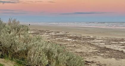 The Nook on Newell, minutes to the beach on foot - Pets welcome