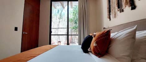 2 chambres, fer et planche à repasser, Wi-Fi, draps fournis