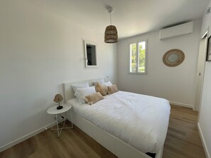 4 Schlafzimmer, Bügeleisen/Bügelbrett, Reisekinderbett, kostenloses WLAN
