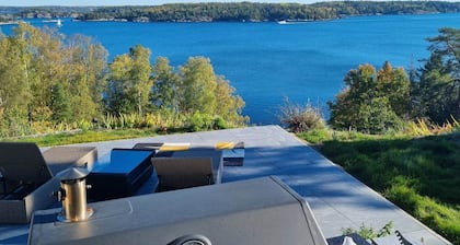 Archipelago Villa, Cabin & Sauna Jacuzzi With sea View, 30 min From Stockholm