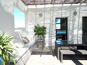 Terrace/patio - Grande Villa Avec Piscine et Sauna à 10 min de Montpellier et 30 min des Plages (Saint-Gély-du-Fesc)