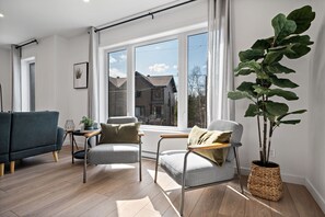 Townhome | Living area