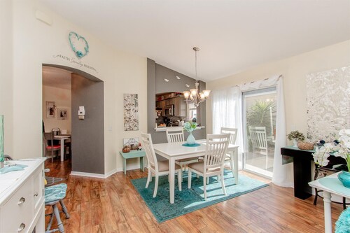 Charming 2/2 Courtyard Villa in Village of Hadley with Golf Cart