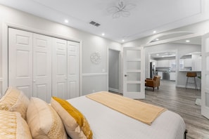3 chambres, fer et planche à repasser, Wi-Fi, draps fournis