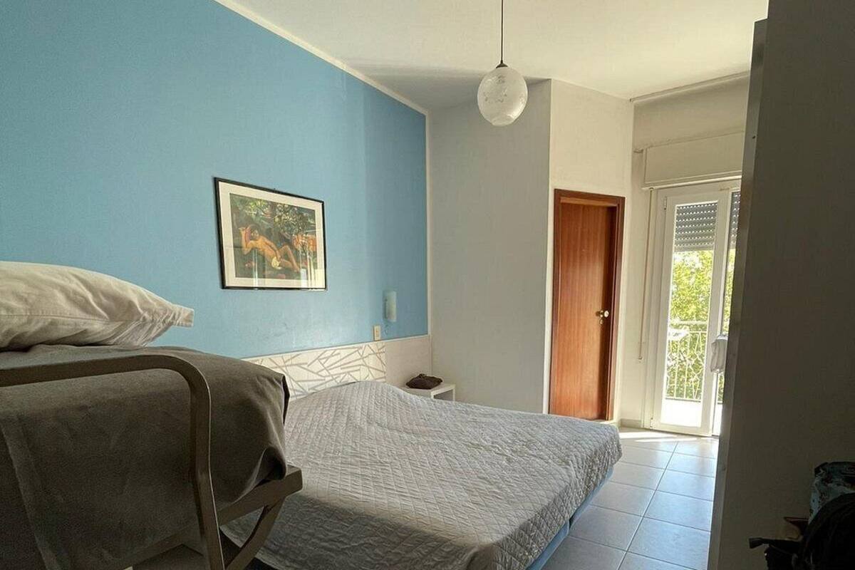 Literie hypoallergénique, minibar, bureau, draps fournis