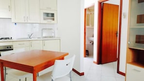 Hypo-allergenic bedding, minibar, desk, bed sheets - Hotel President (Cesenatico)