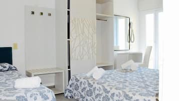 1 bedroom, hypo-allergenic bedding, minibar, desk