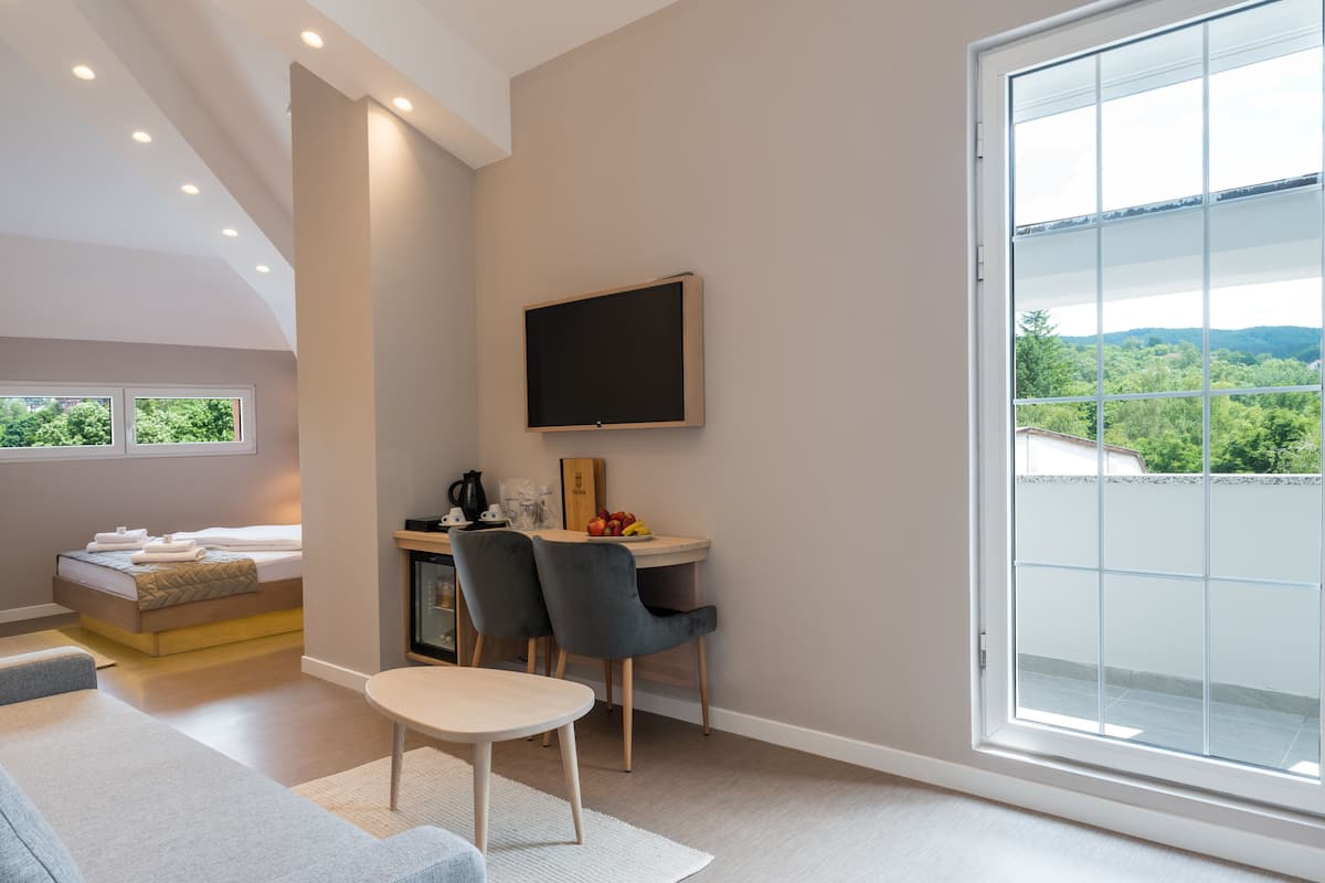 Luxury Double or Twin Room | Desk, free WiFi