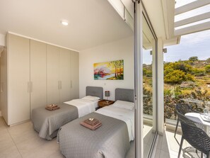 5 slaapkamers, een strijkplank/strijkijzer, wifi, beddengoed