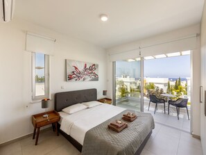 5 quartos, ferros/tábuas de passar roupa, Wi-Fi, roupa de cama