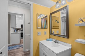 Apartment, 2 Schlafzimmer | Badezimmer