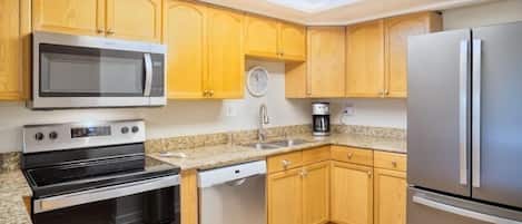 Condo, 2 Bedrooms | Private kitchen