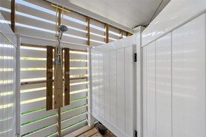 Property grounds - New Listing Bethany Beach 5BR, 4 Bath Luxury House in Tidal Walk - Just 1 Mile+ (Millville)