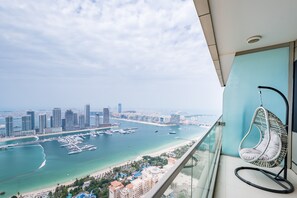 Property grounds - Luxury 3BR in Ocean Heights, Dubai Marina by Deluxe Holiday Homes (Dubai)