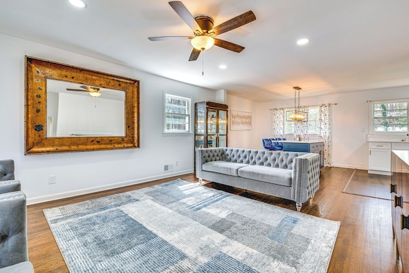 House (4 Bedrooms) | Interior