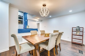 House (4 Bedrooms) | Interior
