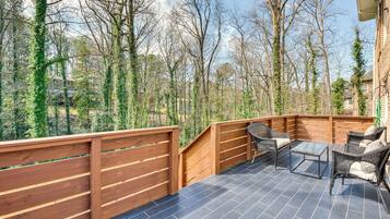 House (4 Bedrooms) | Front of property