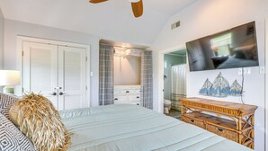 House (2 Bedrooms) | Interior - Retreat w/ Hot Tub & Fenced Yard: Walk to Beach (Port Bolivar)