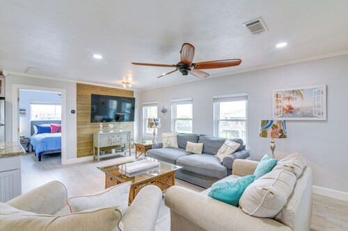 Retreat w/ Hot Tub & Fenced Yard: Walk to Beach
