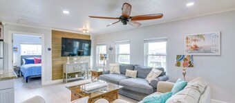 Retreat w/ Hot Tub & Fenced Yard: Walk to Beach