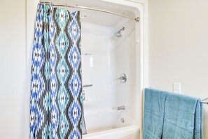House (3 Bedrooms) | Interior - Narragansett Home w/ Scenic Views: Walk to Beach! (Narragansett)
