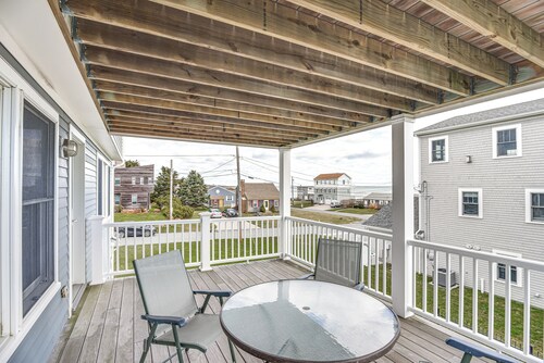 Narragansett Home w/ Scenic Views: Walk to Beach!