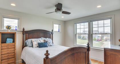 Narragansett Home w/ Scenic Views: Walk to Beach!