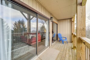 Interior - Beech Mtn Studio < 1 Mi to Skiing: Bring Your Pet! (Banner Elk)