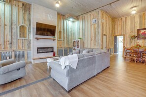 Apartment (1 Bedroom) | Interior