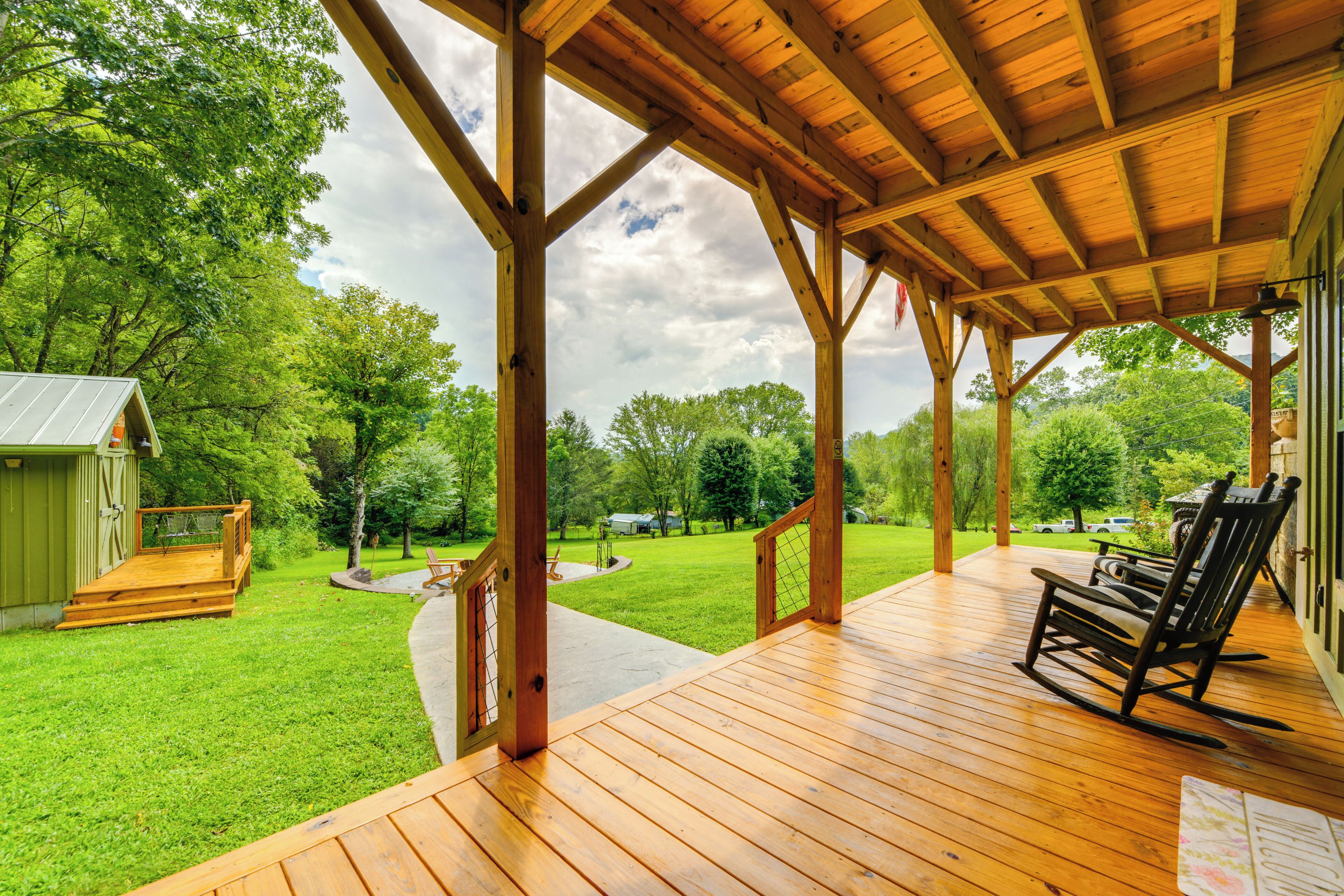 المنشأة من الداخل