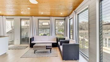 Apartment (0 Bedroom) | Interior