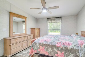 House (3 Bedrooms) | Interior - 7 Mi to Crystal River: Home w/ Yard & Fire Pit! (Citrus Springs)