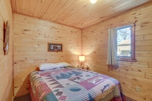 House (3 Bedrooms) | Interior - Dock & Resort Amenities: Park Rapids Cabin! (Park Rapids)