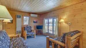 Interior - Dock & Resort Amenities: Park Rapids Cabin! (Park Rapids)