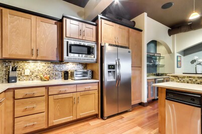 Walk Downtown: Stunning Condo w/ Attached Garage